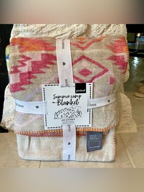 NWT. PAD summer camp blanket 60x80- beautiful multicolor